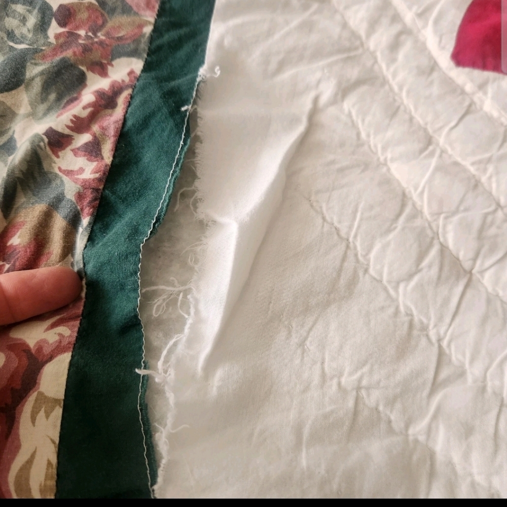 HANDMADE Dahlia Medallion Quilt Full Queen Patchwork Hand Quilted 80 x 94 FLAWS - Picture 6 of 8